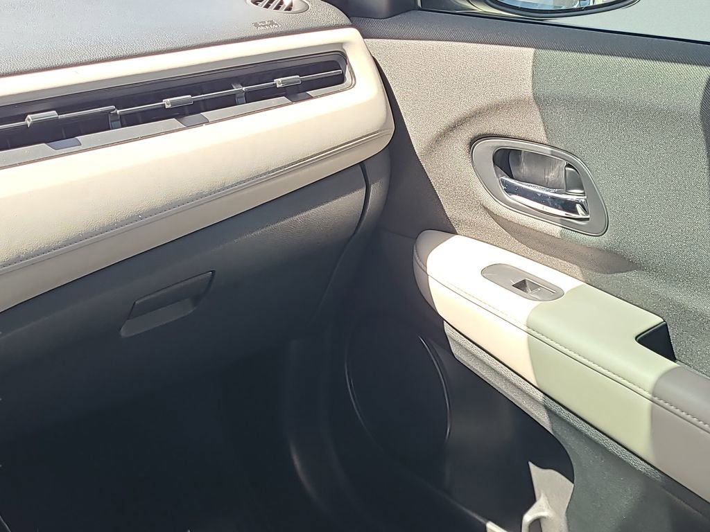 Used 2019 Honda HR-V LX image 21