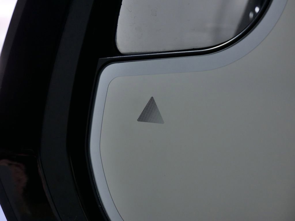 Used 2024 Jeep Wagoneer L Series II image 38