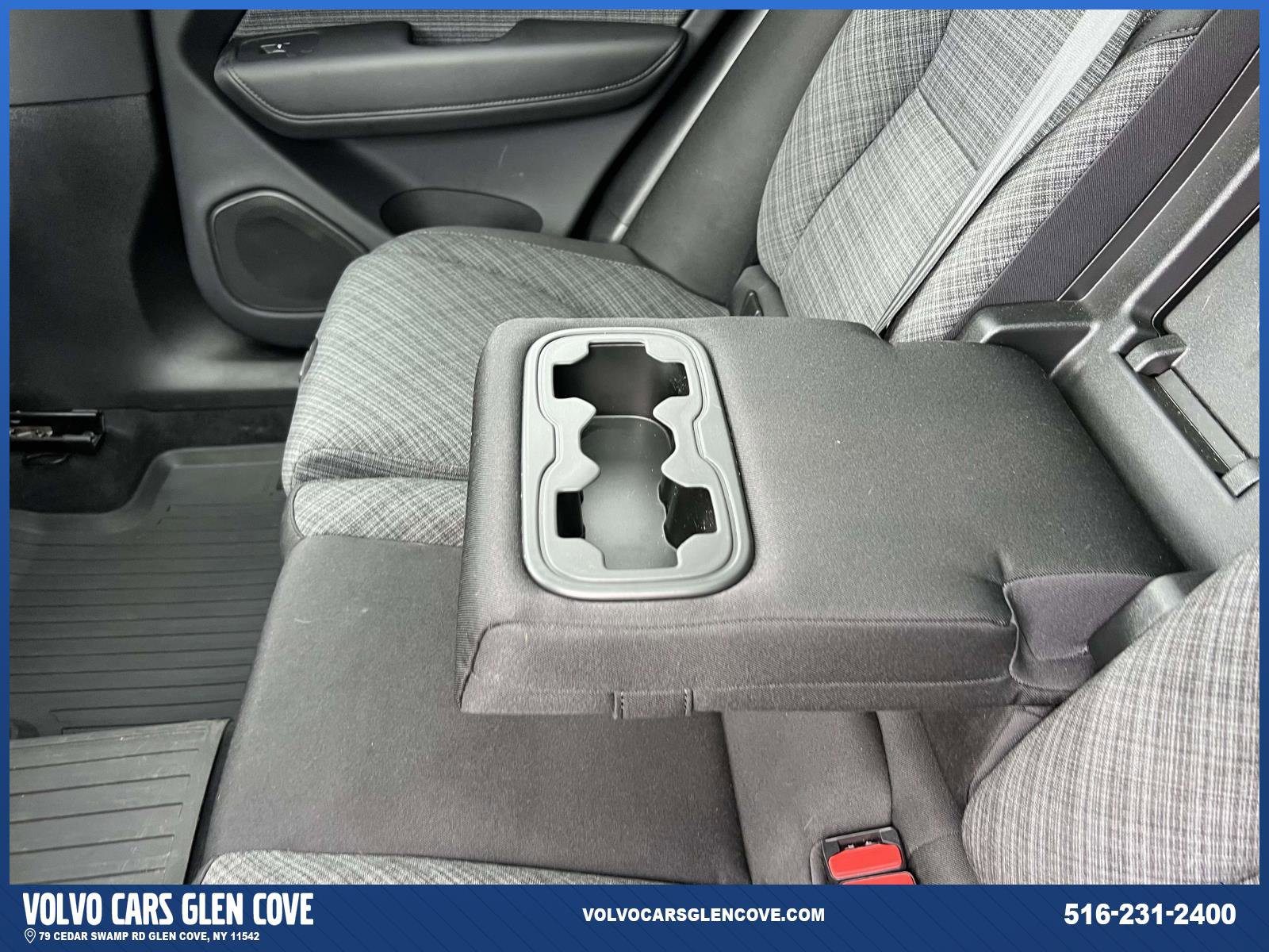 Used 2024 Volvo XC60 B5 Core w/ Protection Package Premier image 10