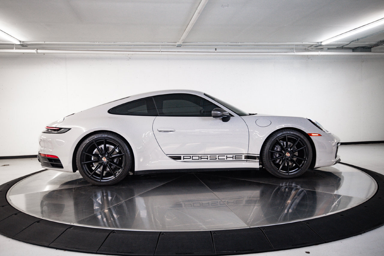 Certified 2024 Porsche 911 Carrera T RWD image 8