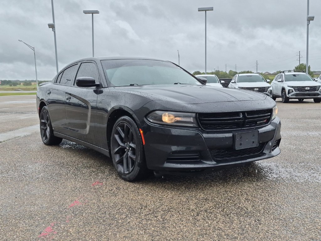 Used 2021 Dodge Charger SXT w/ Blacktop Package RWD image 1