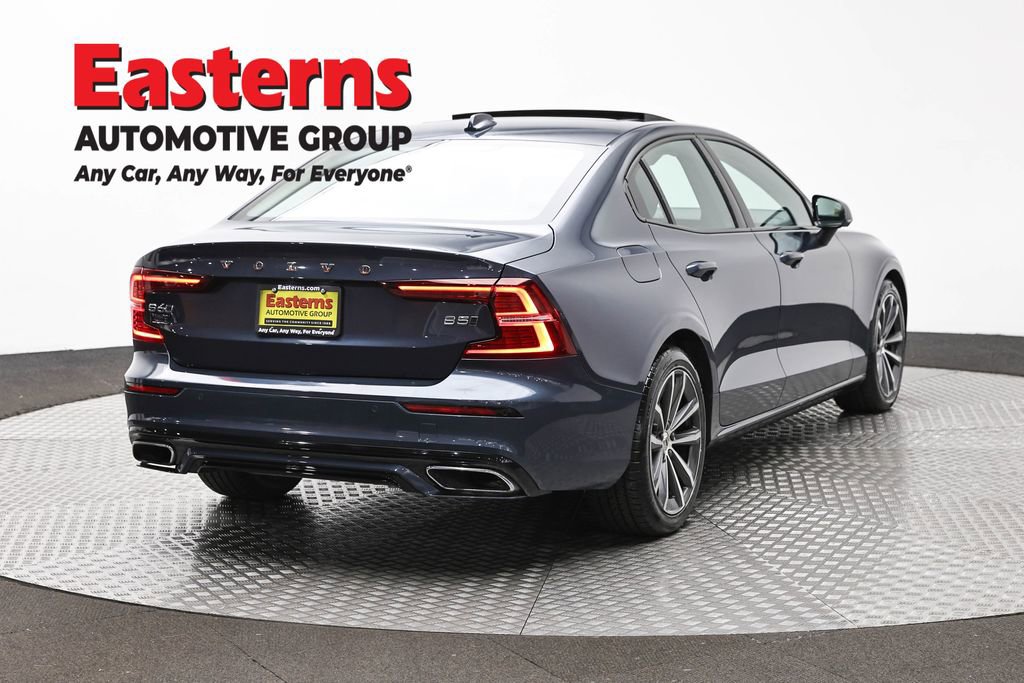 Used 2022 Volvo S60 B5 Momentum AWD/4WD image 5