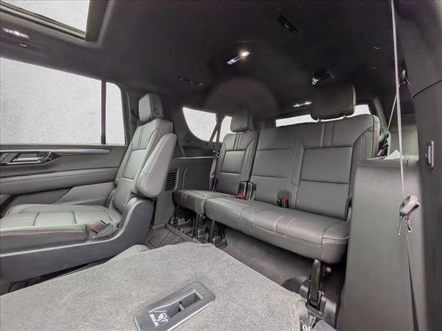Used 2025 Chevrolet Suburban RST w/ Comfort Package image 19