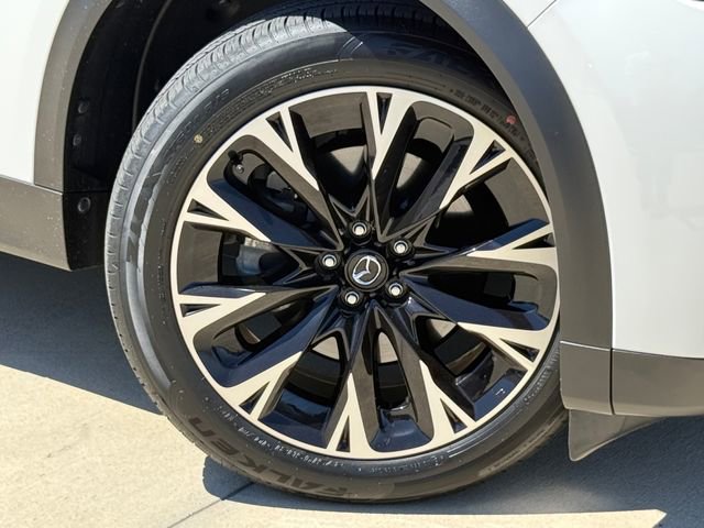 Used 2024 MAZDA CX-90 Plug-In Hybrid w/ Premium Plus image 2