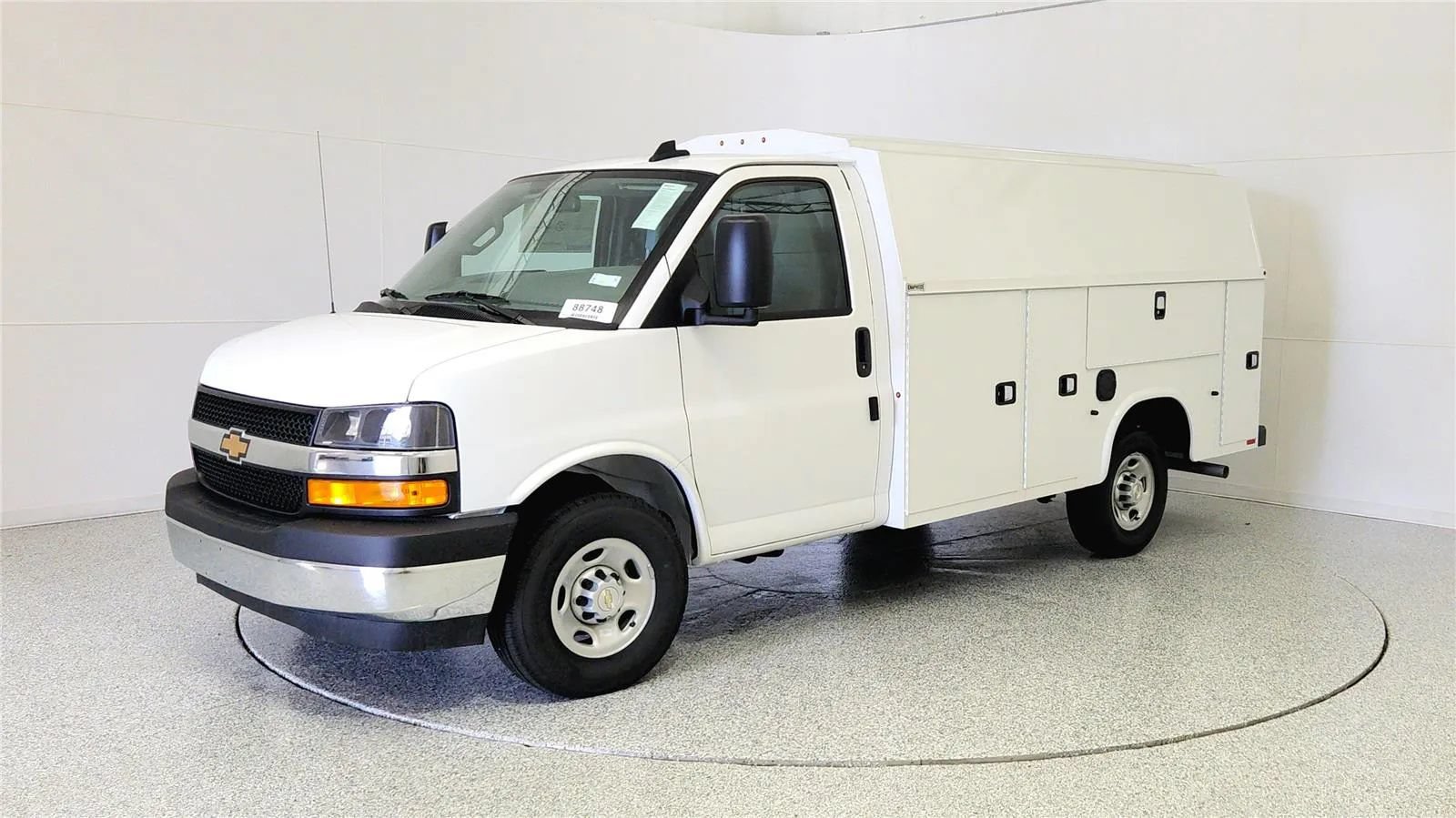 New 2025 Chevrolet Express 3500 w/ Power Convenience Package RWD image 3