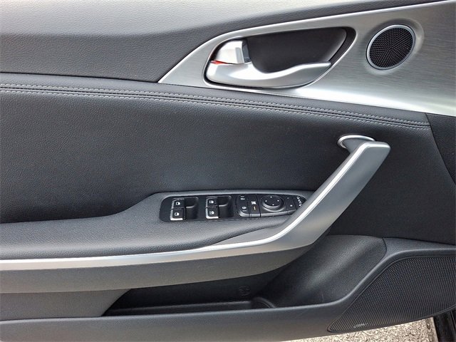 Used 2022 Kia Stinger GT1 image 13