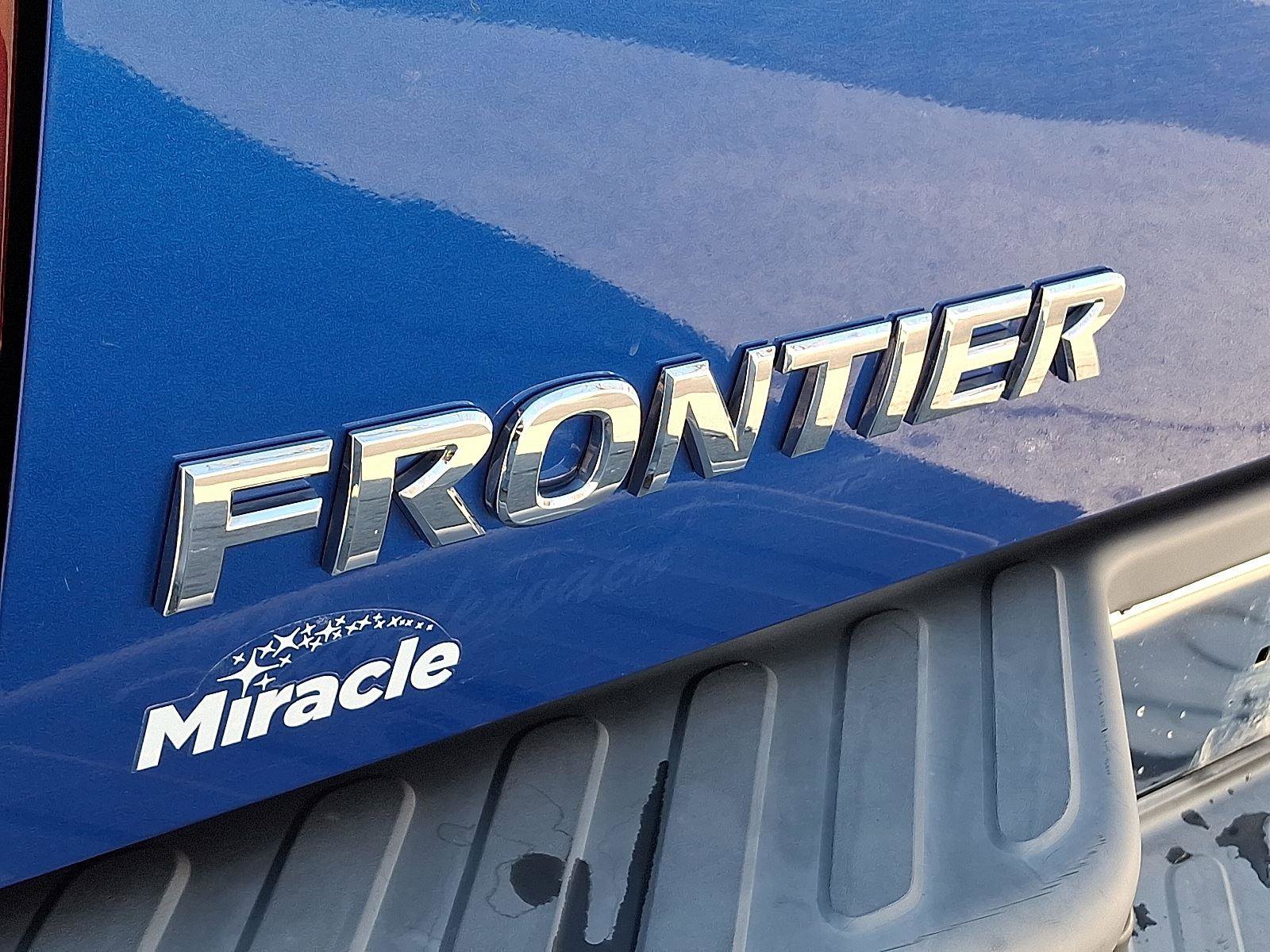 Used 2014 Nissan Frontier SL w/ SL Moonroof Package image 31