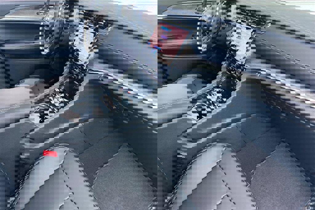 New 2025 Jeep Grand Cherokee L Limited image 17