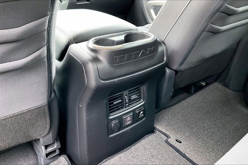 Used 2020 Nissan Titan SV w/ SV Convenience Package image 11