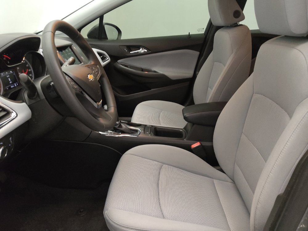 Used 2019 Chevrolet Cruze LT image 17