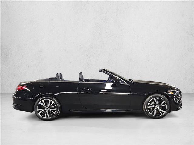 Used 2025 Mercedes-Benz CLE 300 4MATIC Cabriolet image 4