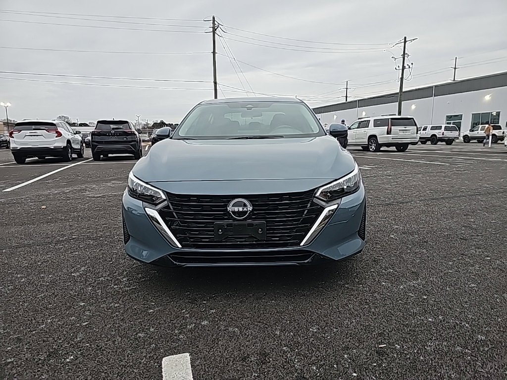 Used 2025 Nissan Sentra SV image 2