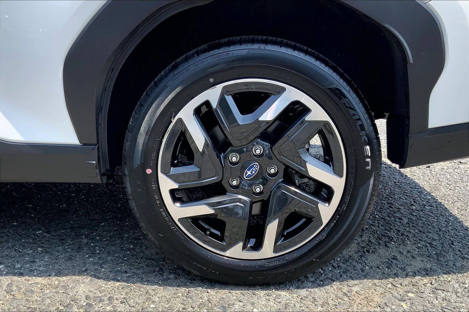 Certified 2025 Subaru Forester Limited w/ Popular Package AWD/4WD image 12
