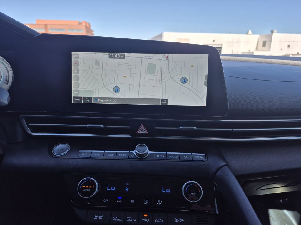 Used 2023 Hyundai Elantra Limited FWD image 9