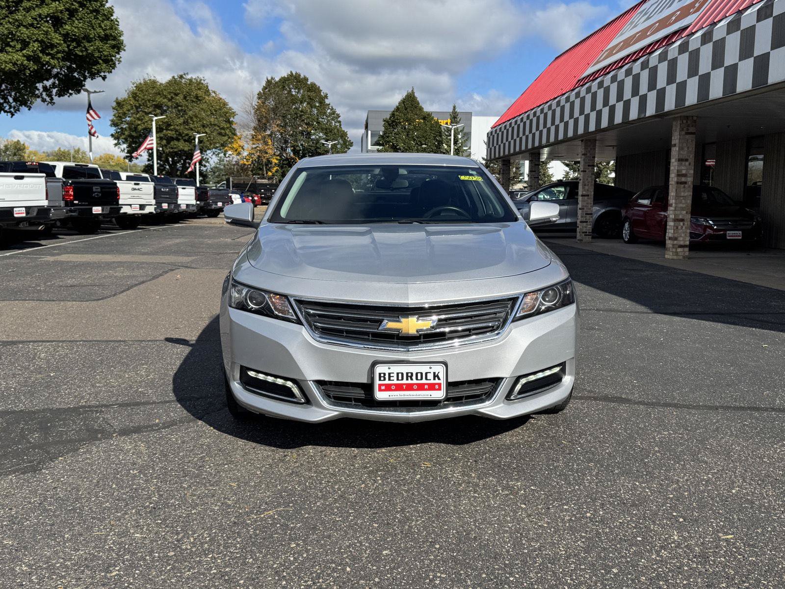Used 2019 Chevrolet Impala LT FWD image 2