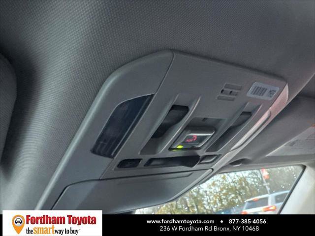 Certified 2021 Toyota Highlander XLE image 33