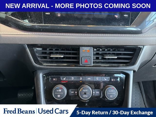 Used 2022 Volkswagen Taos SEL image 13