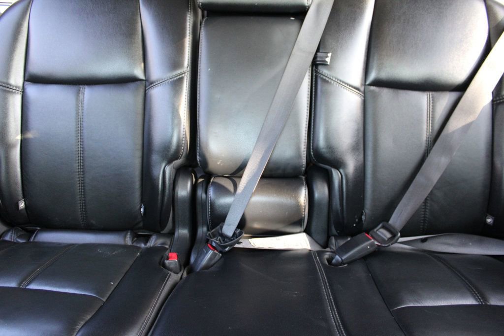 Used 2020 Nissan Pathfinder SL image 16