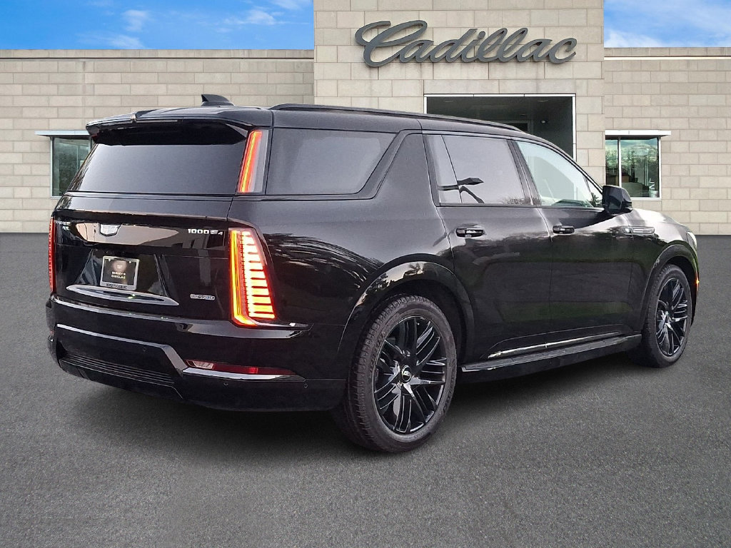 New 2026 Cadillac Escalade IQL Sport 2 w/ LPO, Etrunk Organizer Package AWD/4WD image 3