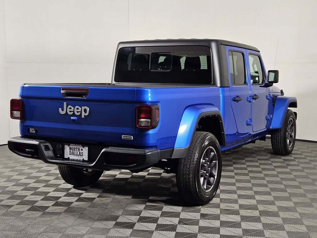 Used 2023 Jeep Gladiator Overland AWD/4WD image 5