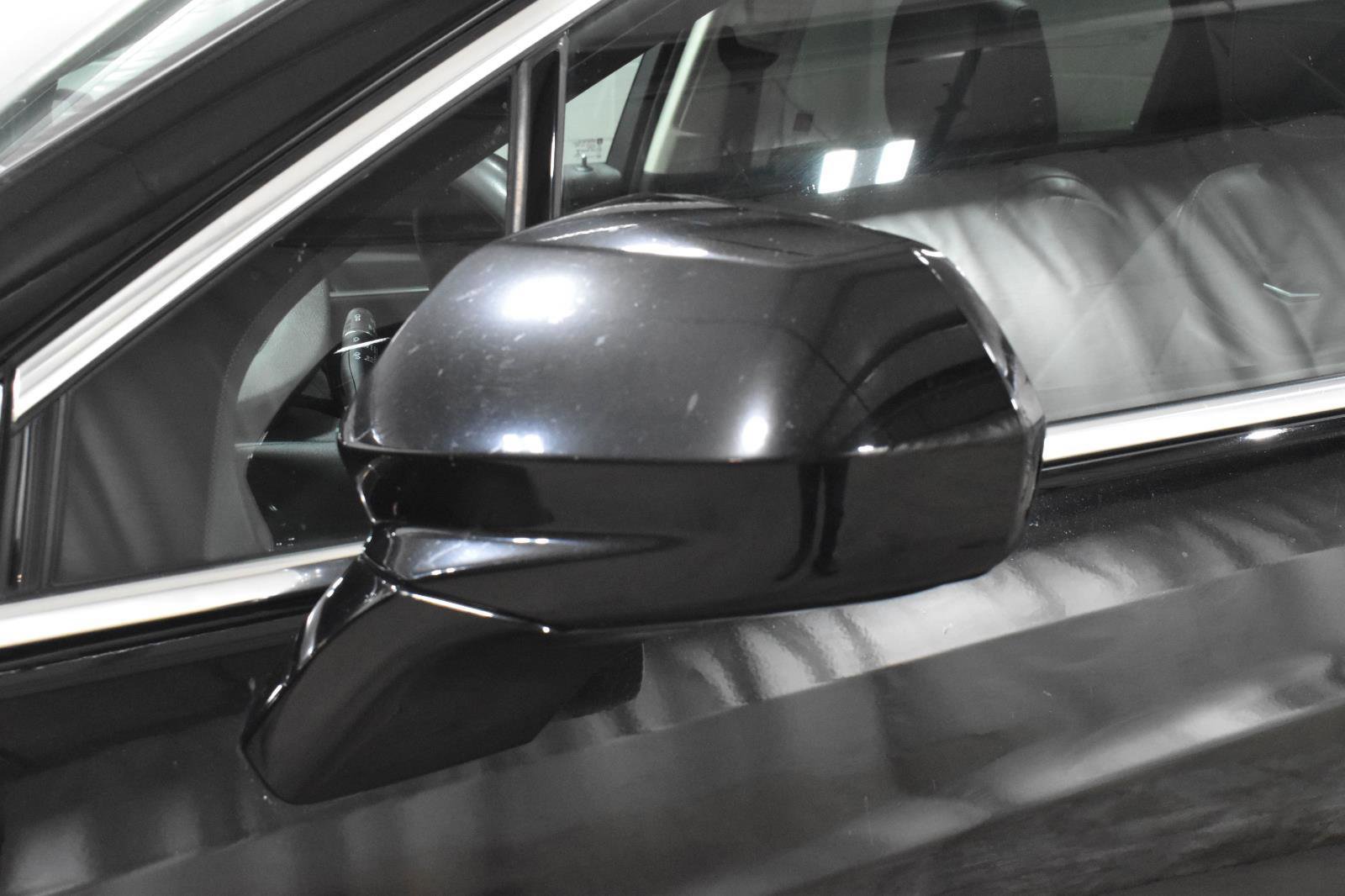 Used 2018 Cadillac XT5 Luxury w/ Driver Awareness Package image 28