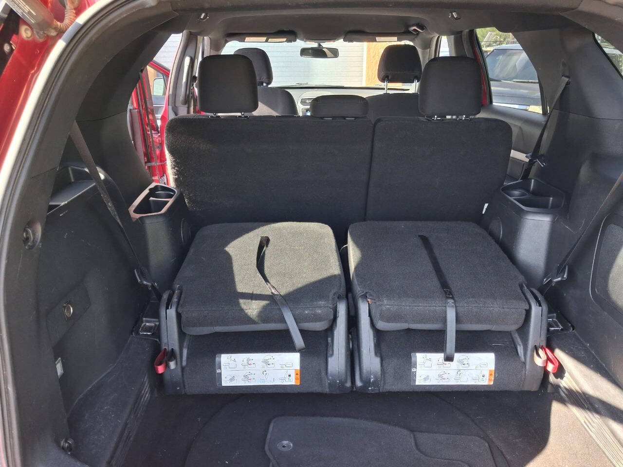 Used 2017 Ford Explorer XLT w/ Equipment Group 201A FWD image 16