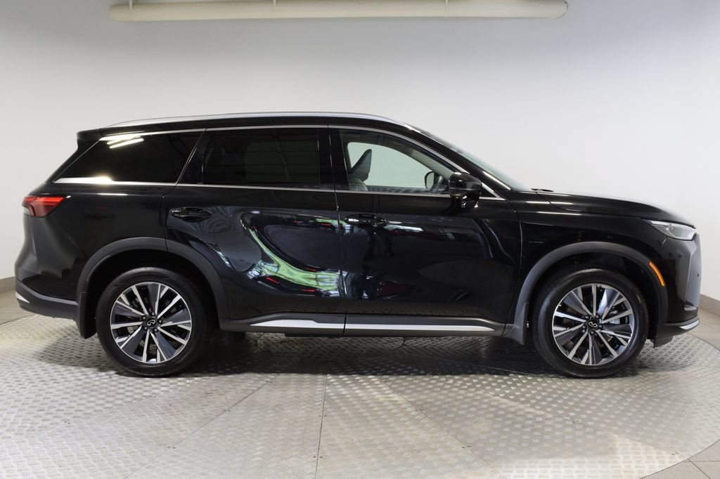 Certified 2026 INFINITI QX60 Luxe w/ Family Package AWD/4WD image 14