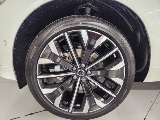 New 2026 Volvo XC60 B5 Ultra w/ Protection Package Premier AWD/4WD image 8