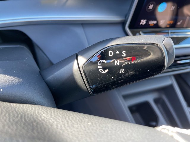 New 2026 Volkswagen Tiguan SE image 17