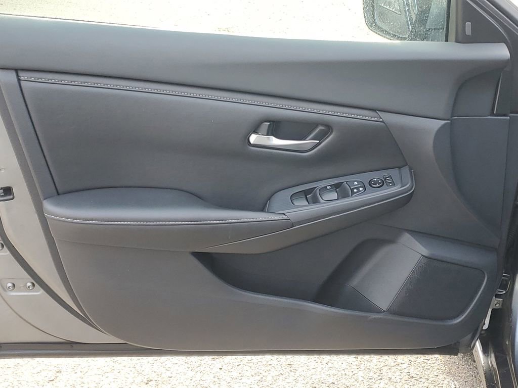 Used 2022 Nissan Sentra SV image 8