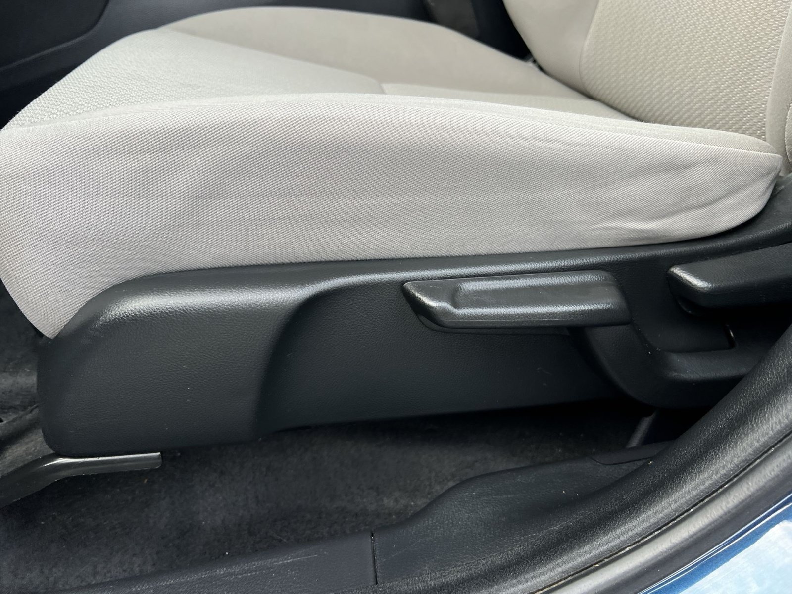 Used 2017 Honda HR-V EX image 12