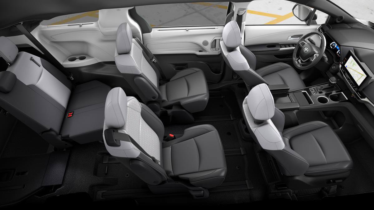 New 2026 Toyota Sienna XSE FWD image 4