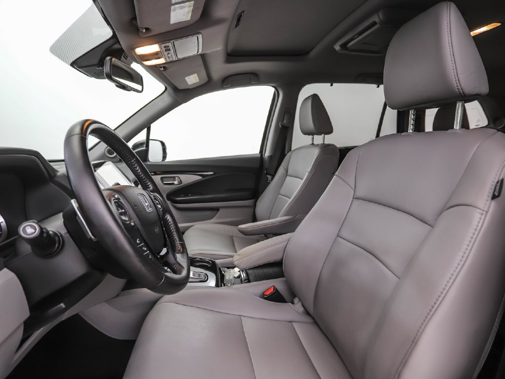 Used 2018 Honda Pilot Touring image 11