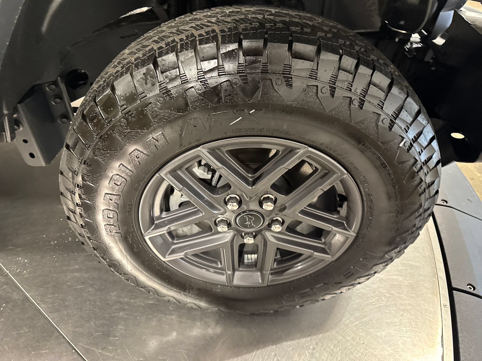 Used 2025 Jeep Wrangler Unlimited Sport AWD/4WD image 13