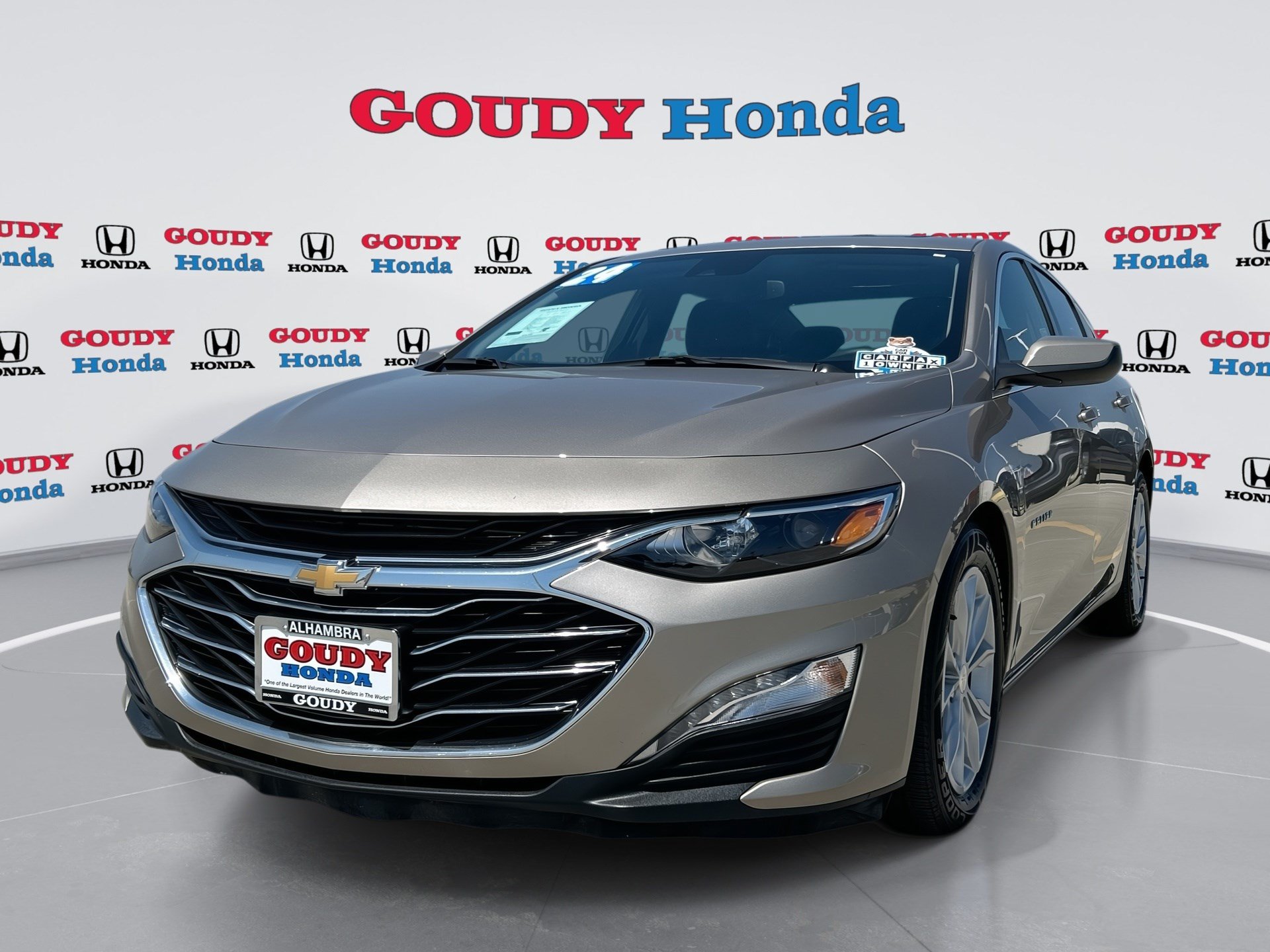 Used 2024 Chevrolet Malibu LT FWD image 1