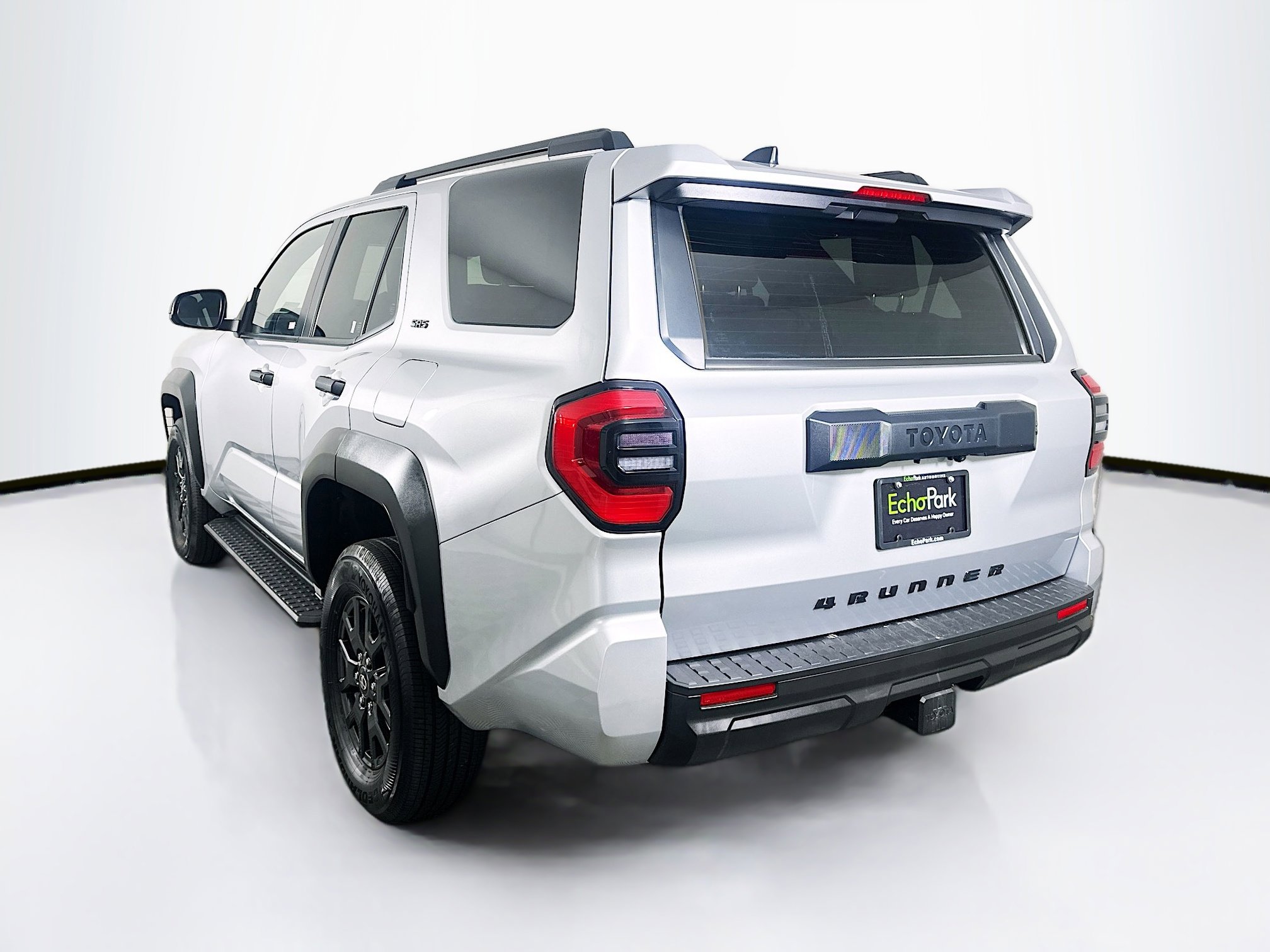 Used 2025 Toyota 4Runner SR5 image 5