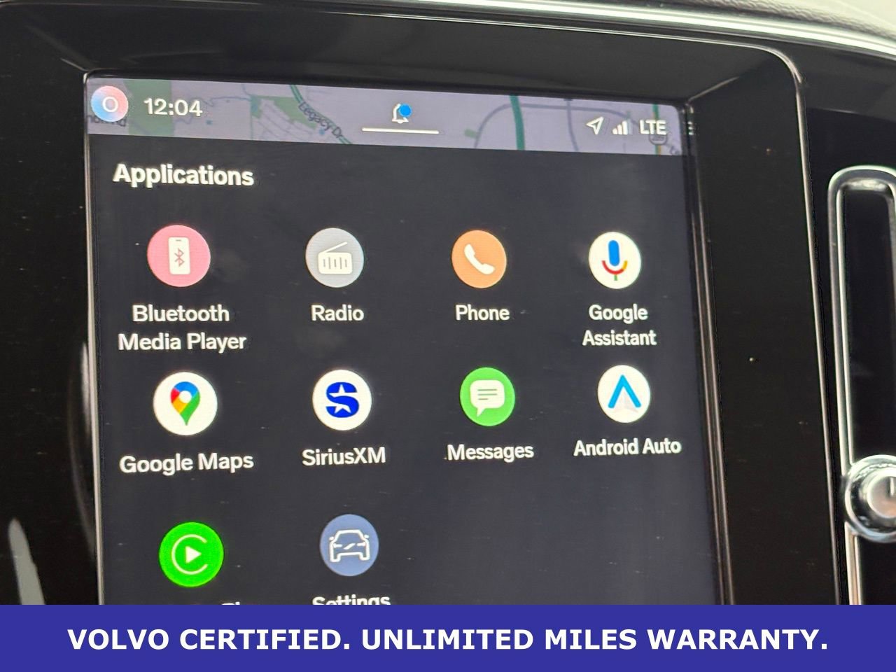 Certified 2025 Volvo XC40 B5 Core AWD/4WD image 24