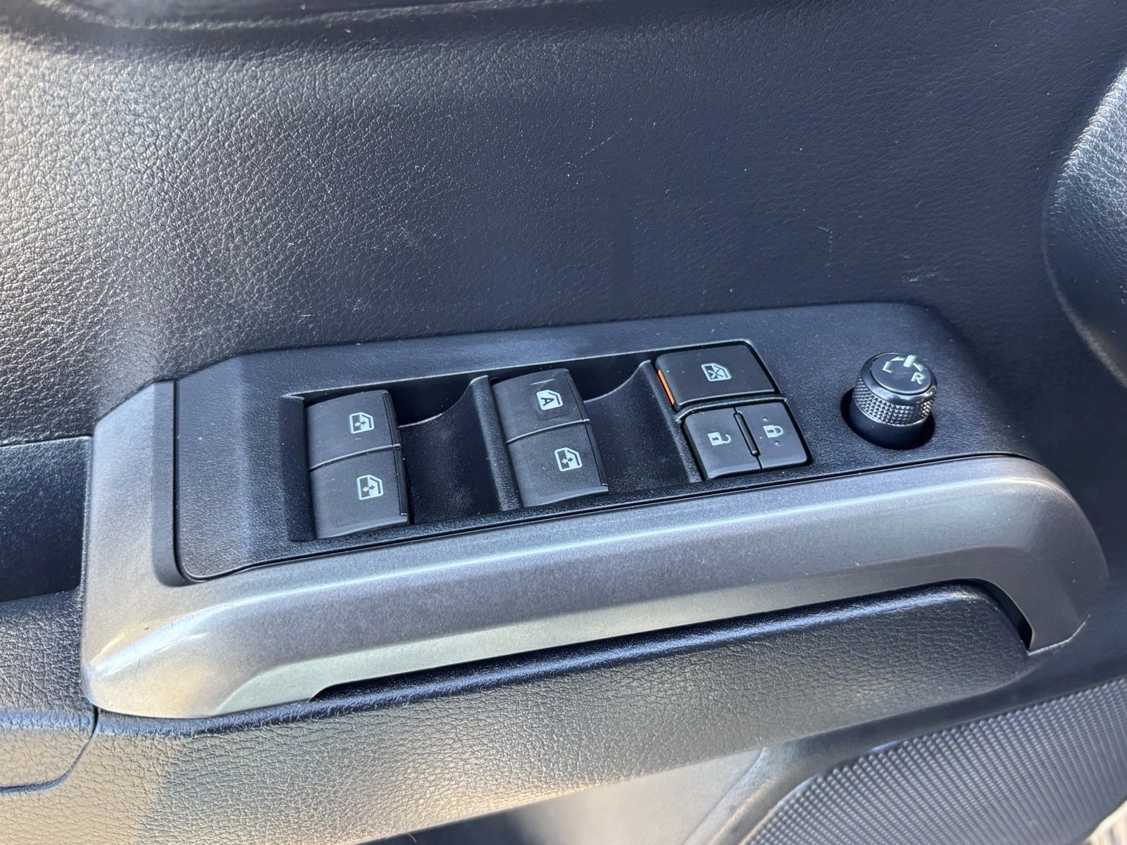 Used 2019 Toyota Tacoma SR5 image 18