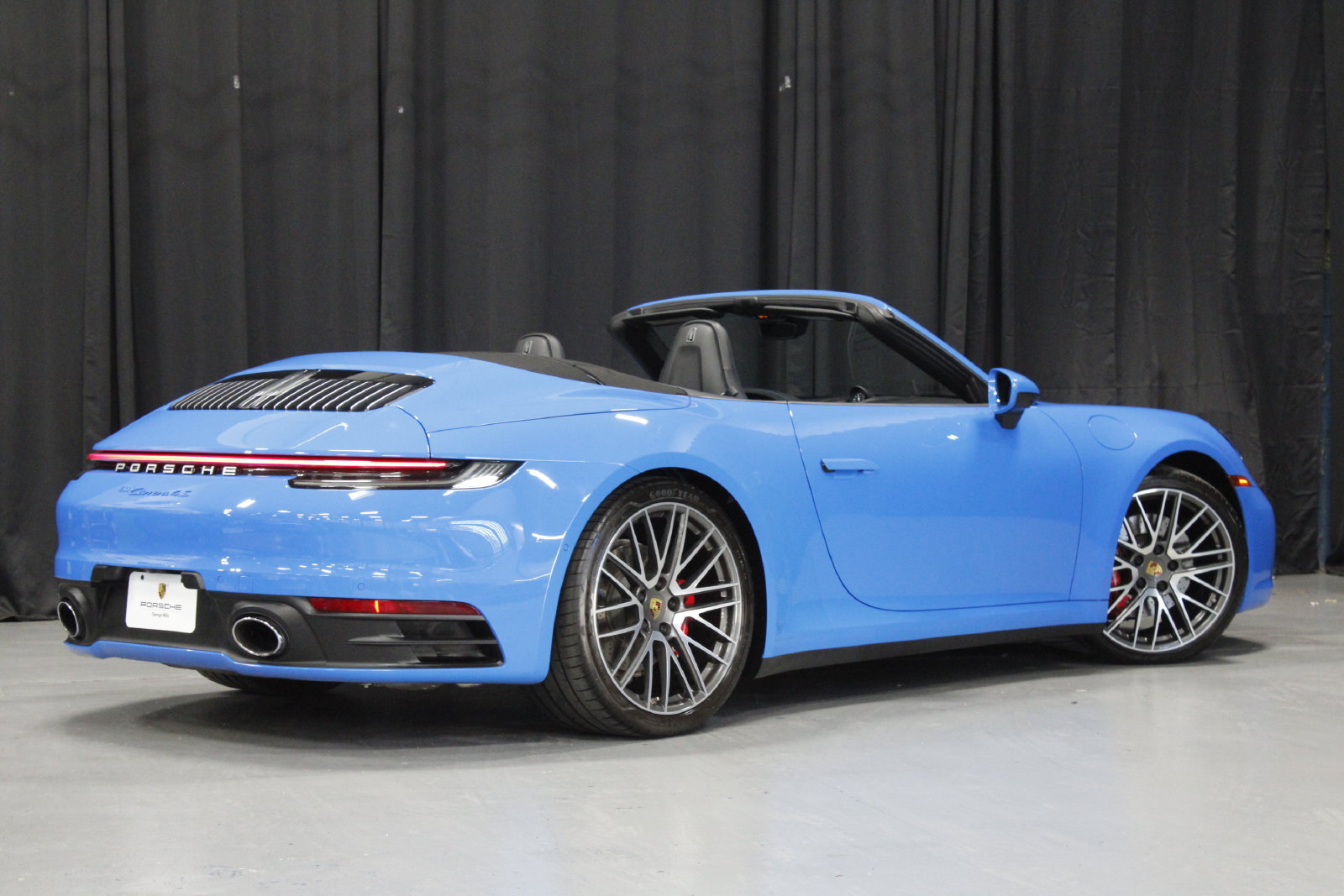 Used 2022 Porsche 911 Carrera 4S AWD/4WD image 7
