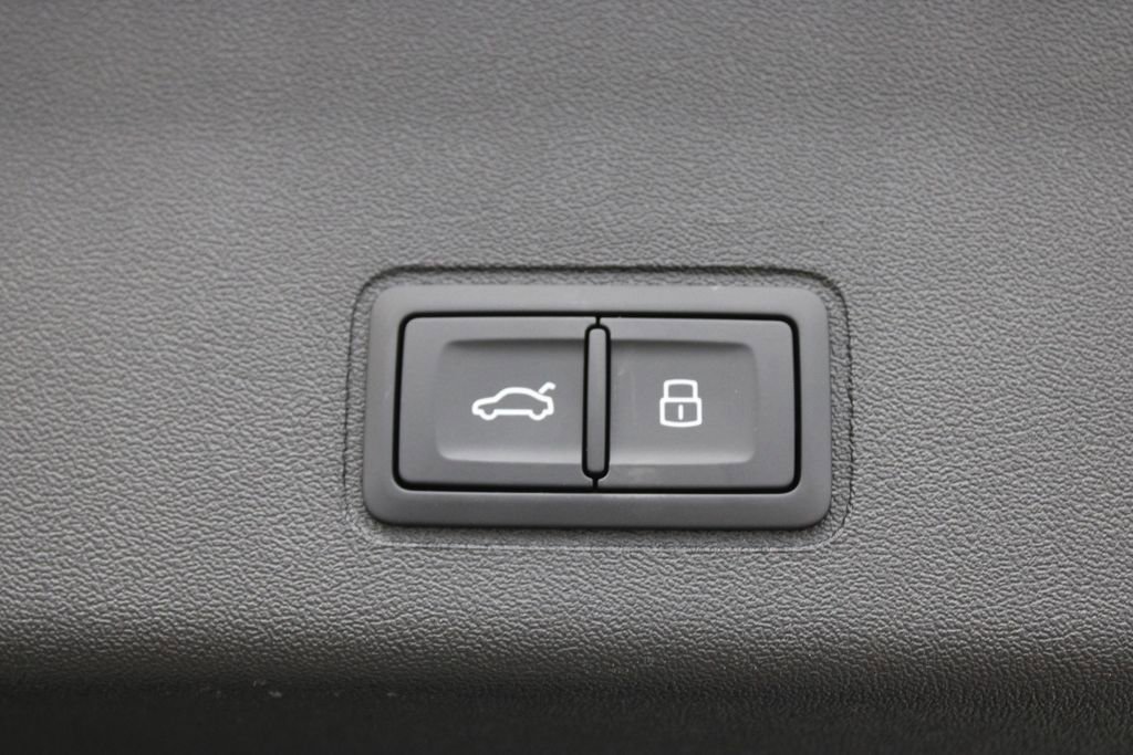 New 2026 Audi Q3 quattro 2.0T image 32