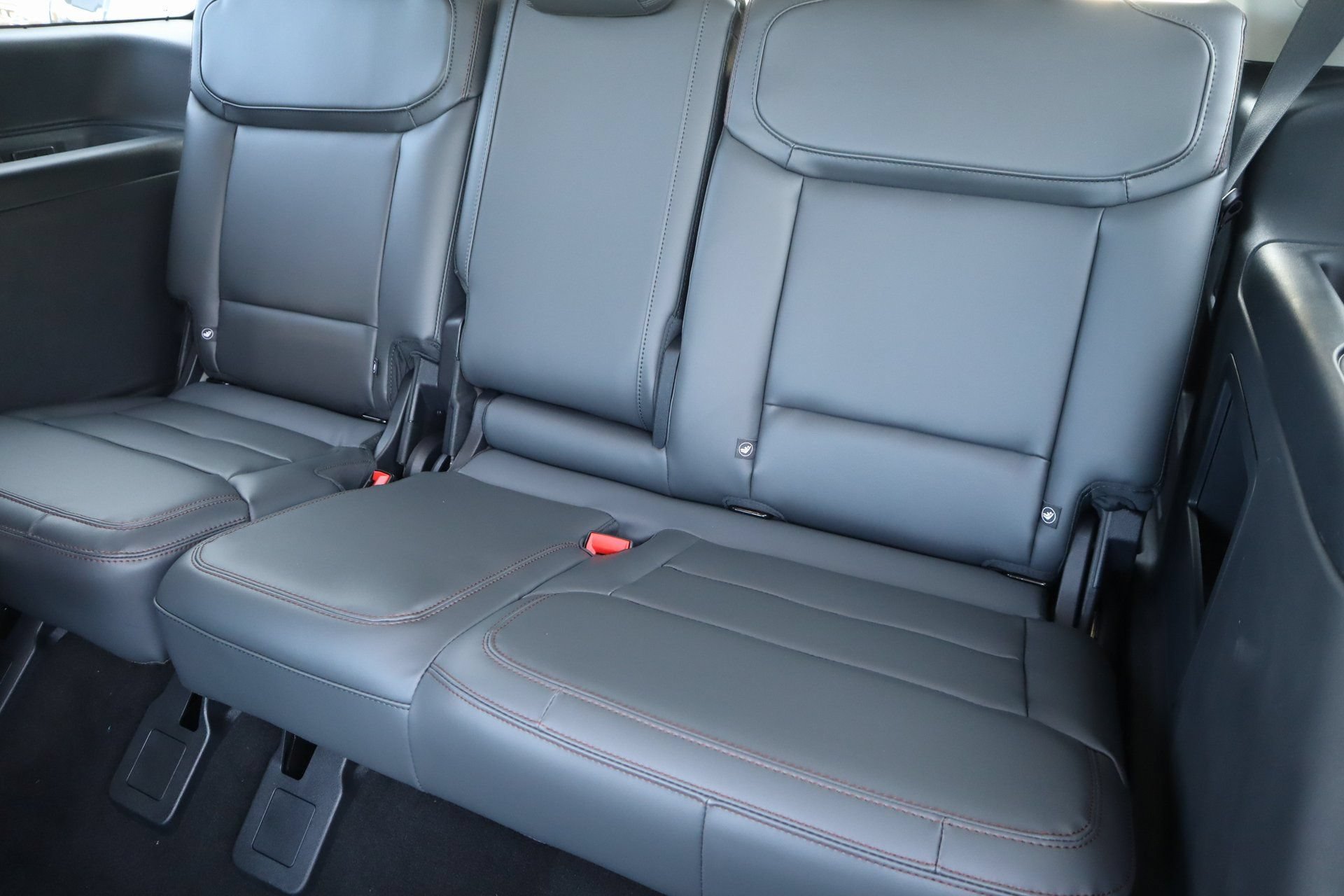 New 2025 Ford Expedition Active AWD/4WD image 16