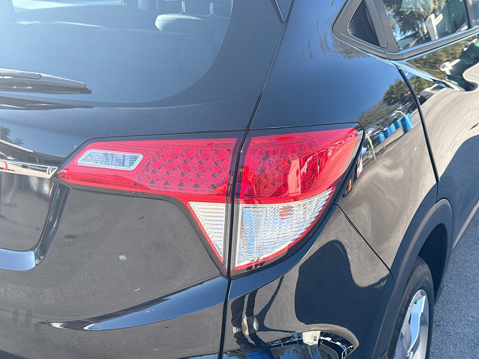 Certified 2022 Honda HR-V LX image 26