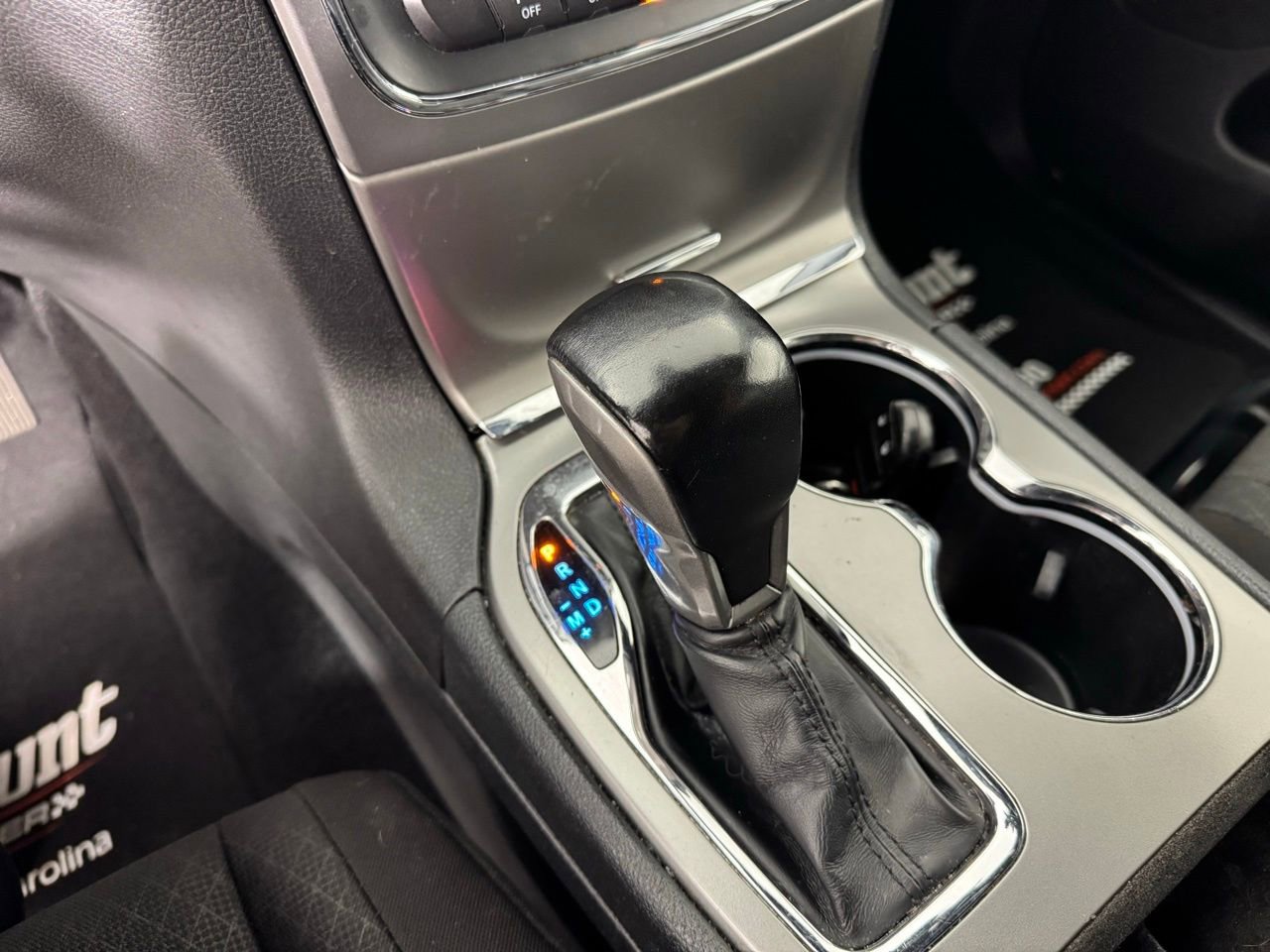 Used 2020 Jeep Grand Cherokee Laredo AWD/4WD image 19