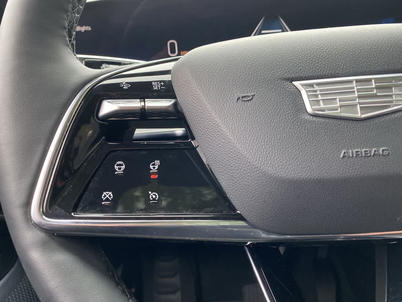 Used 2025 Cadillac Lyriq Luxury AWD/4WD image 21