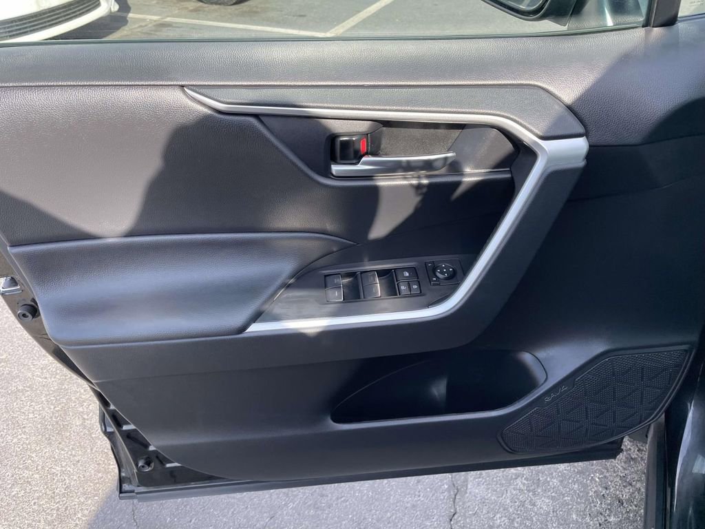 Used 2024 Toyota RAV4 AWD Hybrid image 26