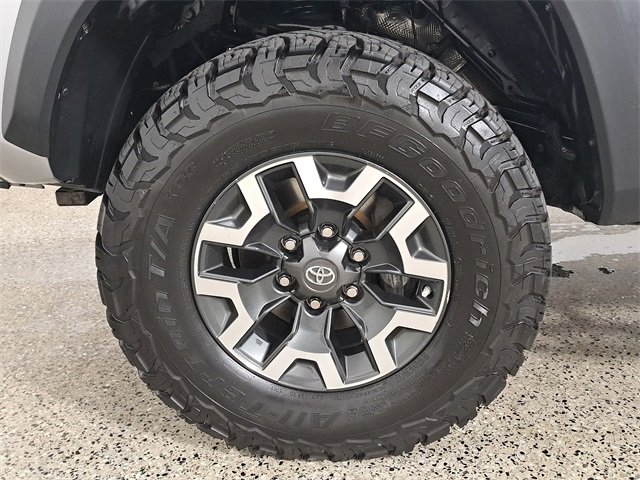 Used 2020 Toyota Tacoma TRD Off-Road image 8