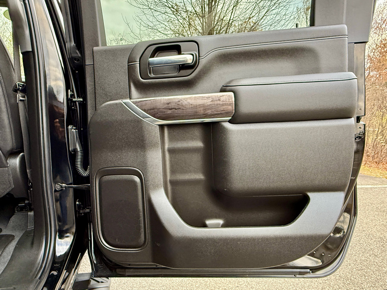 Used 2022 Chevrolet Silverado 2500 LTZ w/ LTZ Plus Package image 37