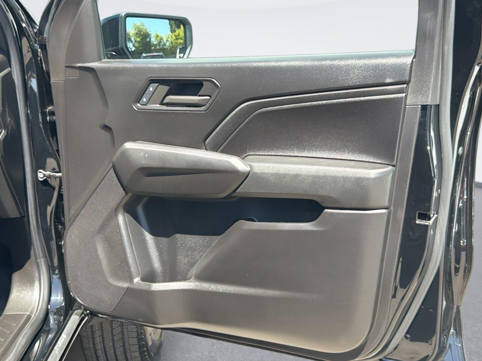 Used 2024 Chevrolet Colorado Trail Boss AWD/4WD image 27