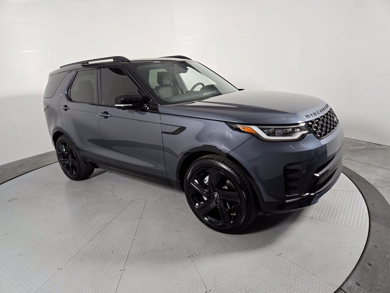 New 2026 Land Rover Discovery Dynamic SE AWD/4WD image 16