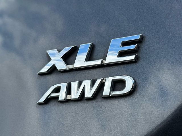 Used 2013 Toyota RAV4 XLE AWD/4WD image 12